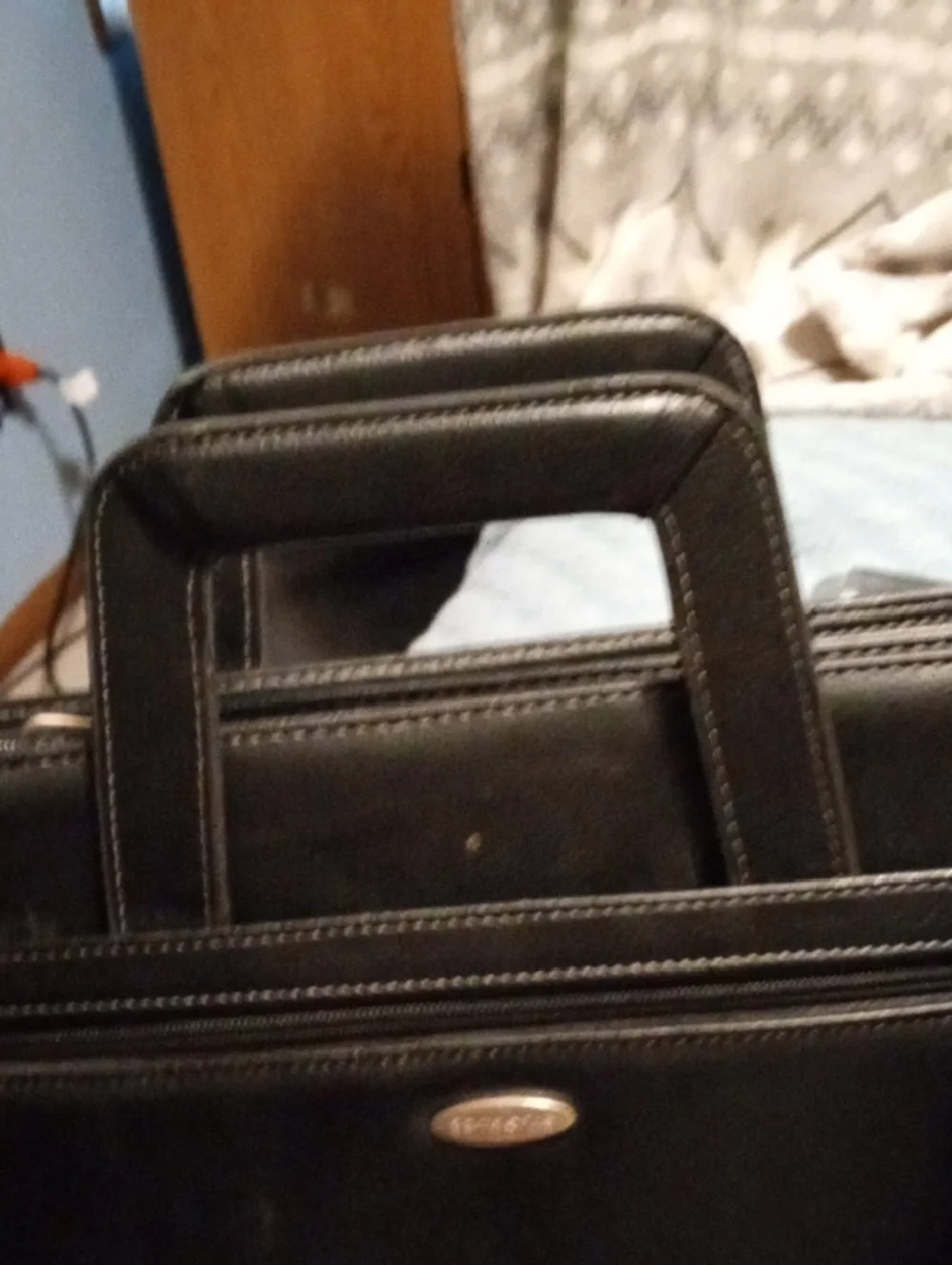 Samsonite Black Leather Laptop Briefcase with Shoulder Strap